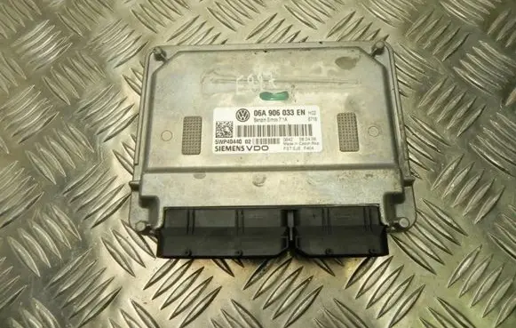 Volkswagen Golf V Other control units/modules 06A906033EN E887
