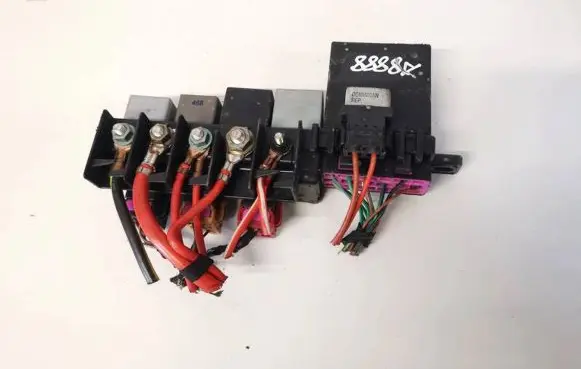 Skoda Octavia Mk1 (1U) Fuse box set 8l0941822