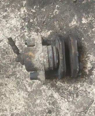 Skoda Octavia Mk2 (1Z) Front brake caliper