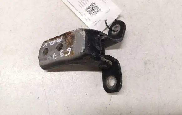 Toyota Yaris Front door upper hinge