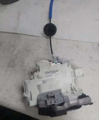 Audi A4 S4 B8 8K Front door lock 2314004 112021