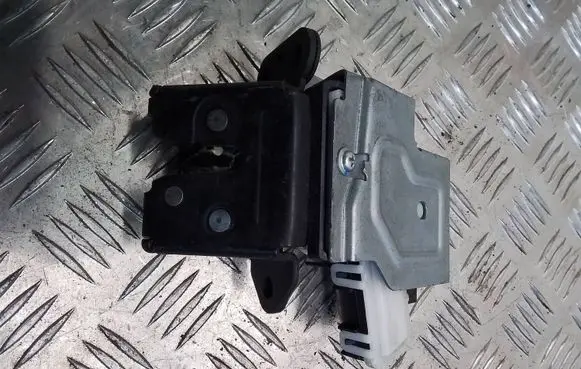 Mazda 2 Tailgate/trunk/boot lock/catch/latch C6728