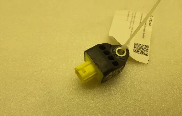 Subaru Outback Airbag deployment crash/impact sensor 98237AG000