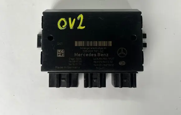 Mercedes-Benz C AMG W204 Tow bar trailer control unit/module A2049007905 5DS00978107 A2049023802