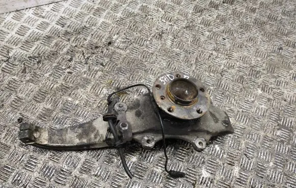 BMW 7 F01 F02 F03 F04 Front wheel hub