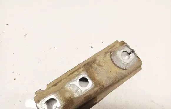 Peugeot 407 Engine mounting bracket 