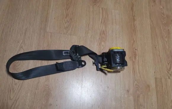 KIA Cerato Front seatbelt 888202F200 2F200 040610