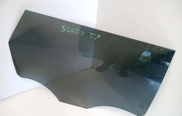 Peugeot 5008 II Rear door window glass