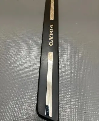 Volvo XC60 Front sill trim cover 31349002