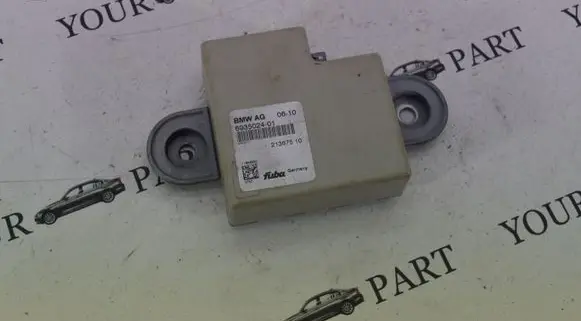 BMW 5 E60 E61 Antenna control unit 6935024
