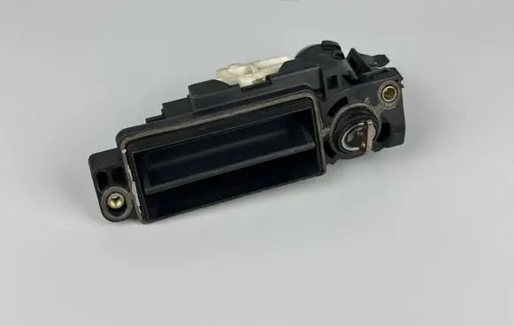 Mercedes-Benz C W203 Tailgate/trunk/boot exterior handle A2037500693 9690094607 079000804