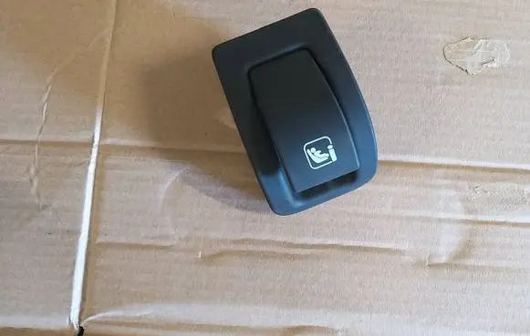 Skoda Octavia Mk4 ISOFIX cover 5E3887233