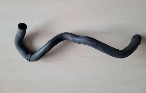 Mercedes-Benz Sprinter W906 Engine coolant pipe/hose A9068324323