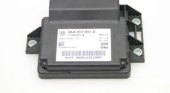 Volkswagen PASSAT B7 Hand brake control module 3AA907801E