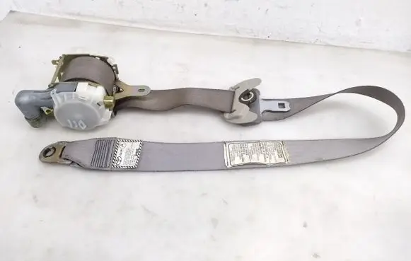 Toyota Camry Front seatbelt