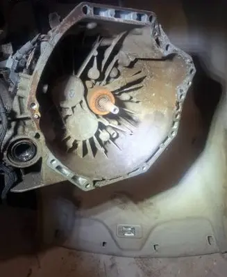 Opel Vivaro Manual 6 speed gearbox 320108718R C040189 PF6040