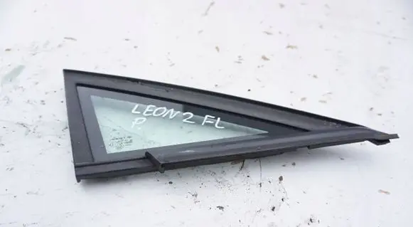 Seat Leon (1P) Sliding door window/glass BOTNIK