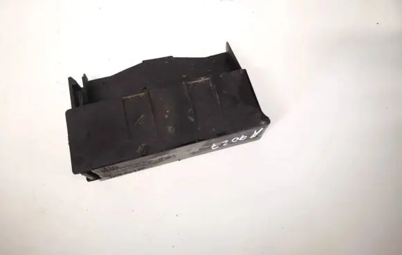 Opel Astra G Fuse box cover 90589541