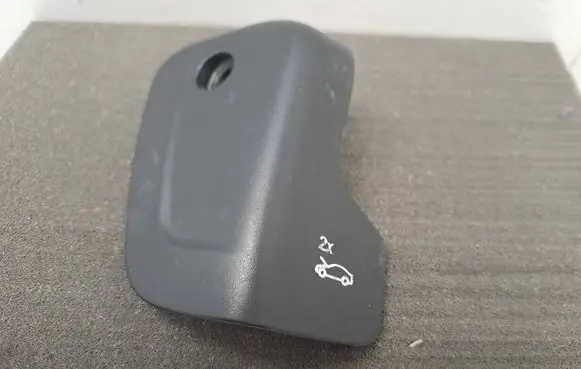 BMW X5 G05 Engine bonnet (hood) release handle 7445746 184810 10111121