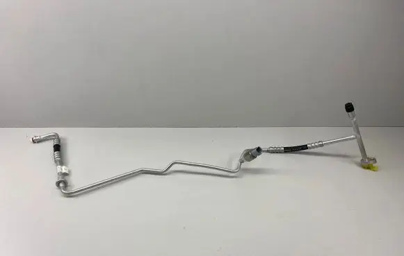 Ford Kuga I Air conditioning (A/C) pipe/hose 8V4119A704AE