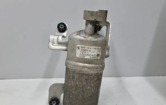 BMW i3 Air conditioning (A/C) air dryer 17257811