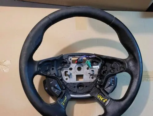 Ford Focus C-MAX Steering wheel AM513600DF37HE 9456G217502972
