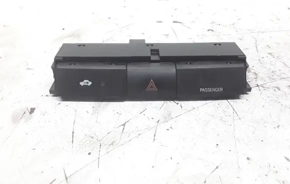 Toyota Corolla Verso AR10 Hazard light switch 153965