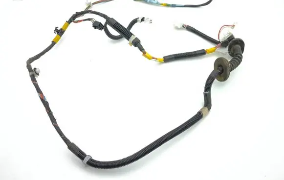Lexus IS 220D-250-350 Rear door wiring loom 8215353060C4