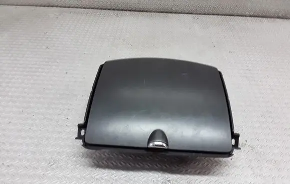 Nissan Note (E11) Glove box P10381A2790006