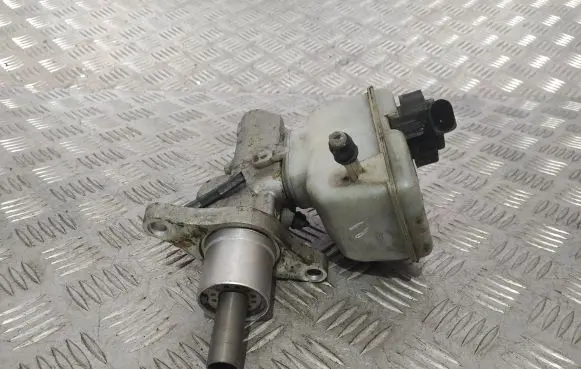 Volkswagen Caddy Master brake cylinder 1K1611301C 03350886321