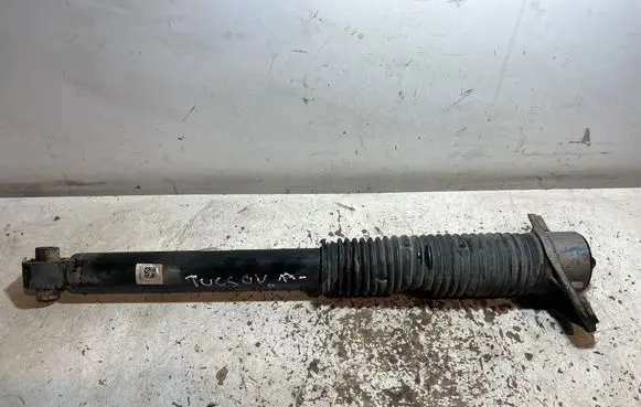 Hyundai Tucson TL Rear shock absorber/damper 55300D7000