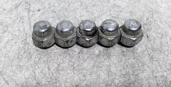 Mazda 3 I Nuts/bolts 