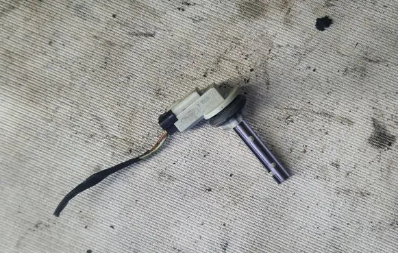 Ford Kuga I Interior temperature sensor 4S7T19C734AA 107285517