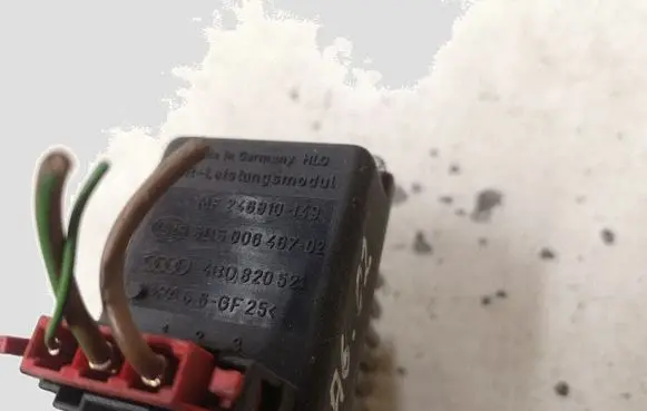 Audi A6 S6 C5 4B Heater blower motor/fan resistor 4B0820521 MF246810149 5DS00646702