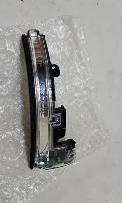 Land Rover Range Rover Evoque L538 Mirror indicator light 1090297