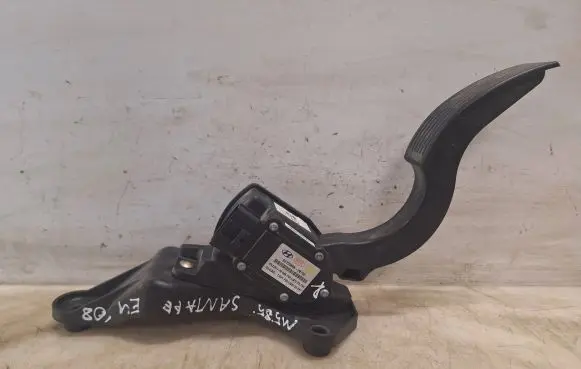 Hyundai Santa Fe Accelerator throttle pedal 327262B100