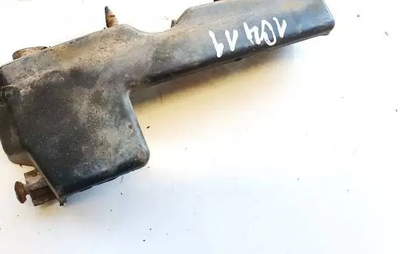 Front bumper mounting bracket