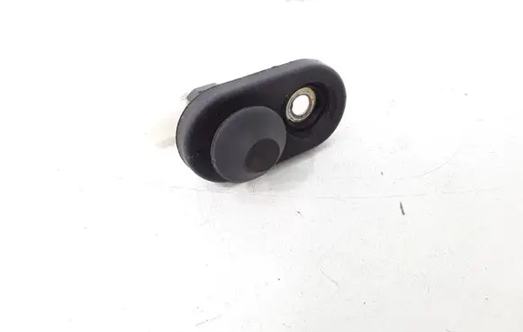 Mazda 6 Front door sensor 