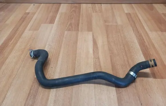 Renault Scenic II - Grand scenic II Engine coolant pipe/hose 8200320167