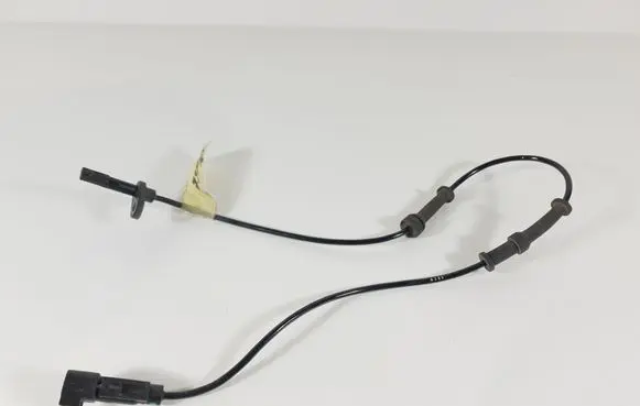 Chevrolet Camaro ABS brake wheel speed sensor 92199861