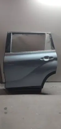 Toyota Highlander XU70 Rear door