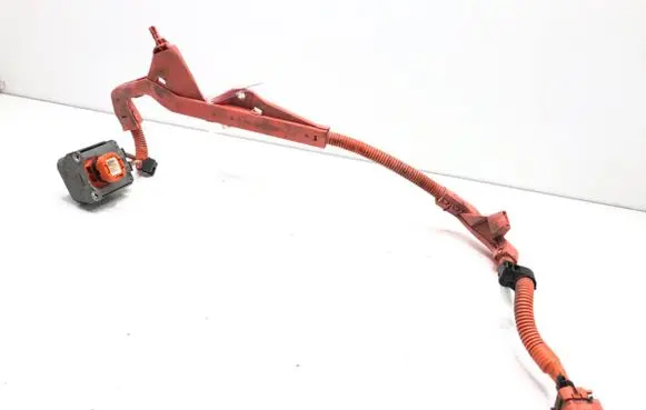 Toyota Camry VIII XV70 High voltage cable 10305W