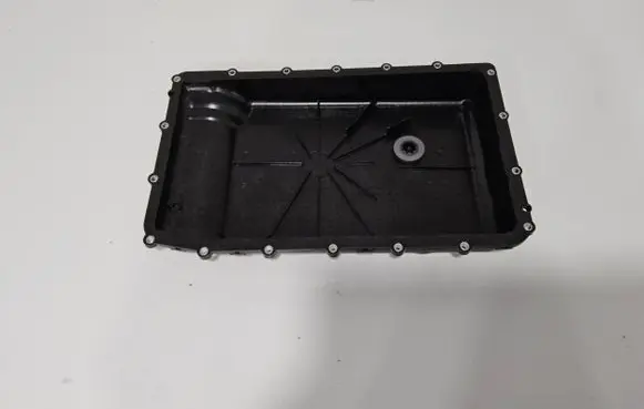 Ford Mustang VI Gearbox sump HL3P7A194AE