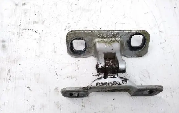 BMW X3 E83 Tailgate/trunk/boot hinge 3400377