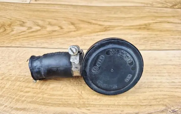 Audi A3 S3 8L Breather valve 034129101B