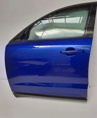 Jaguar E-Pace Front door T4N2634