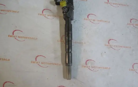 Opel Insignia A Fuel injector 0445110327