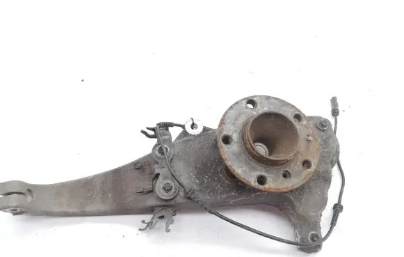 BMW 5 F10 F11 Front wheel hub