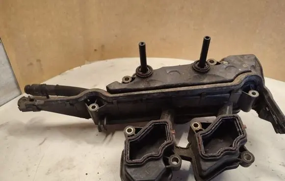 Nissan Qashqai+2 Oil breather separator 8200673395