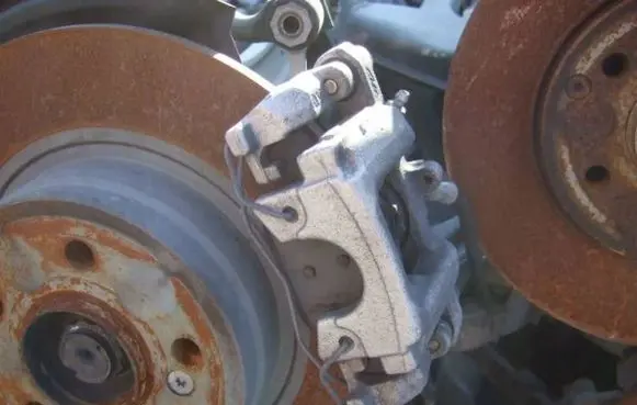 Mercedes-Benz E W211 Rear brake caliper MCD4734